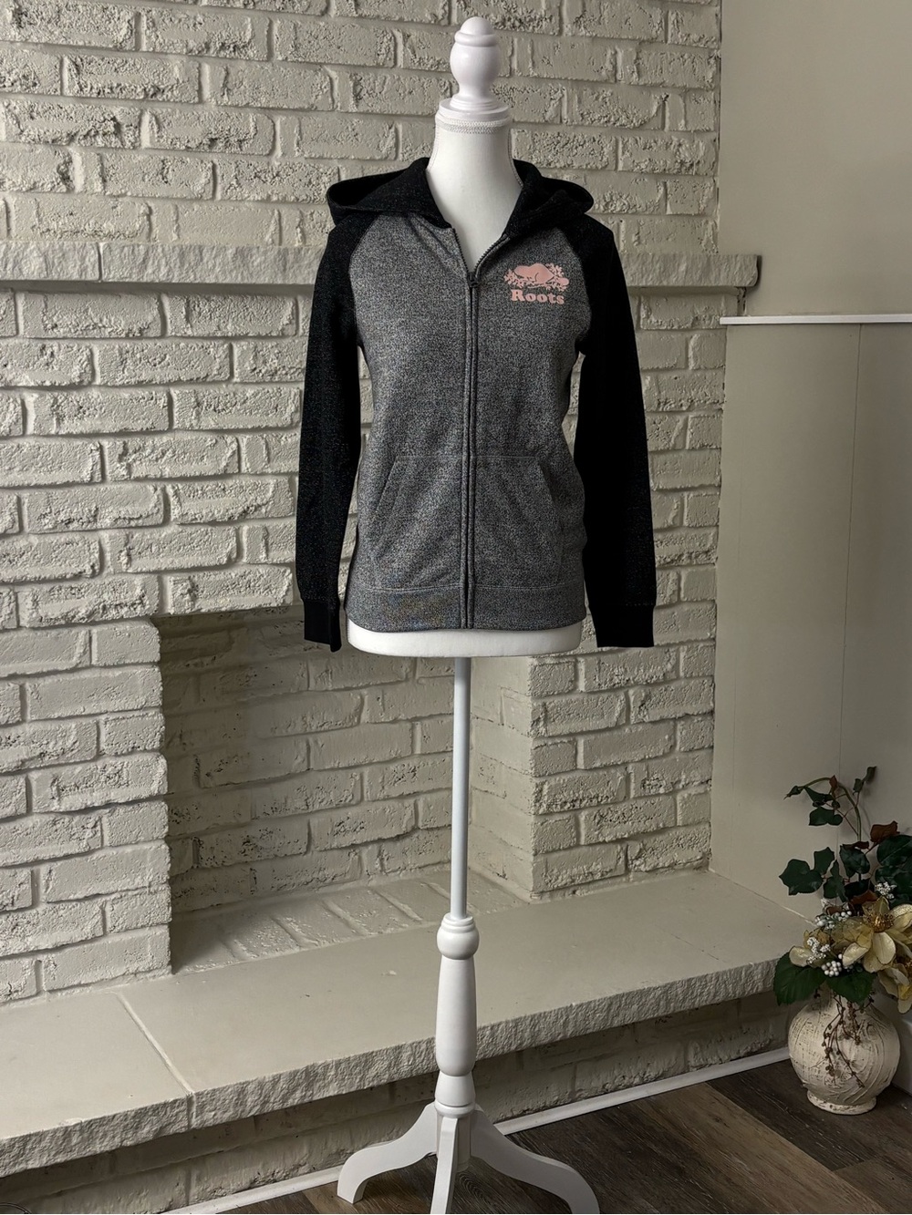 Roots Kids Organic Original Full Zip Hoodie Black Pepper Gray Size Large 9-10